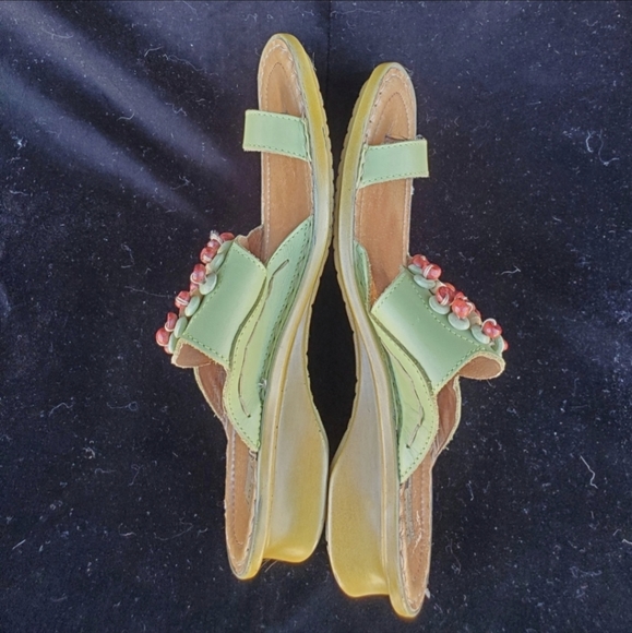 Josef Seibel Leather Round Open Toe with Toe-Loop Slide On Sandals. - Picture 3 of 16